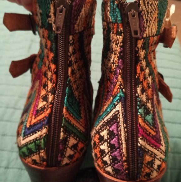 Women's leather booties - Picture 3 of 4